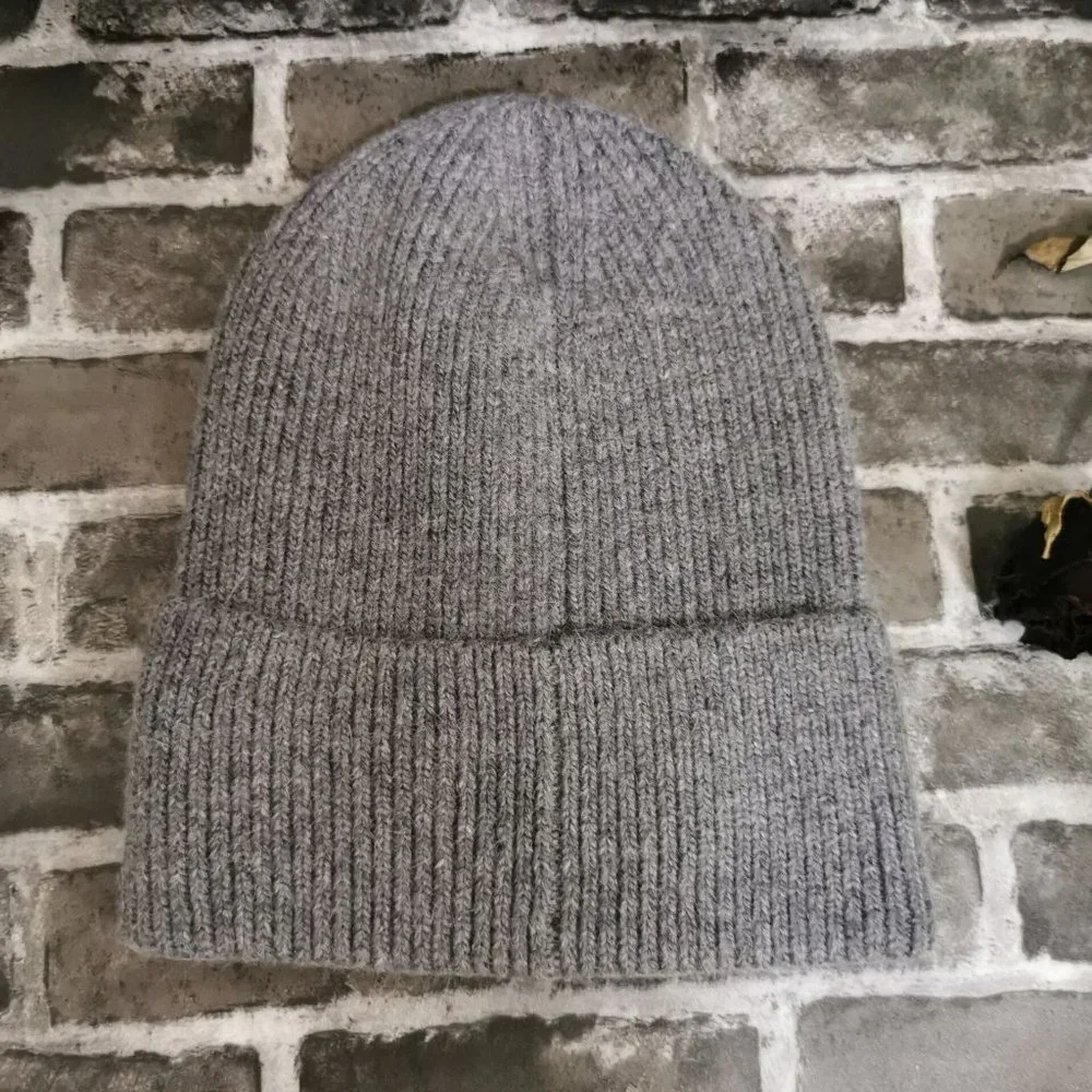 Moncler hat - Picture 3 of 5